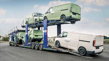 Farizon SV - being loaded on a transporter