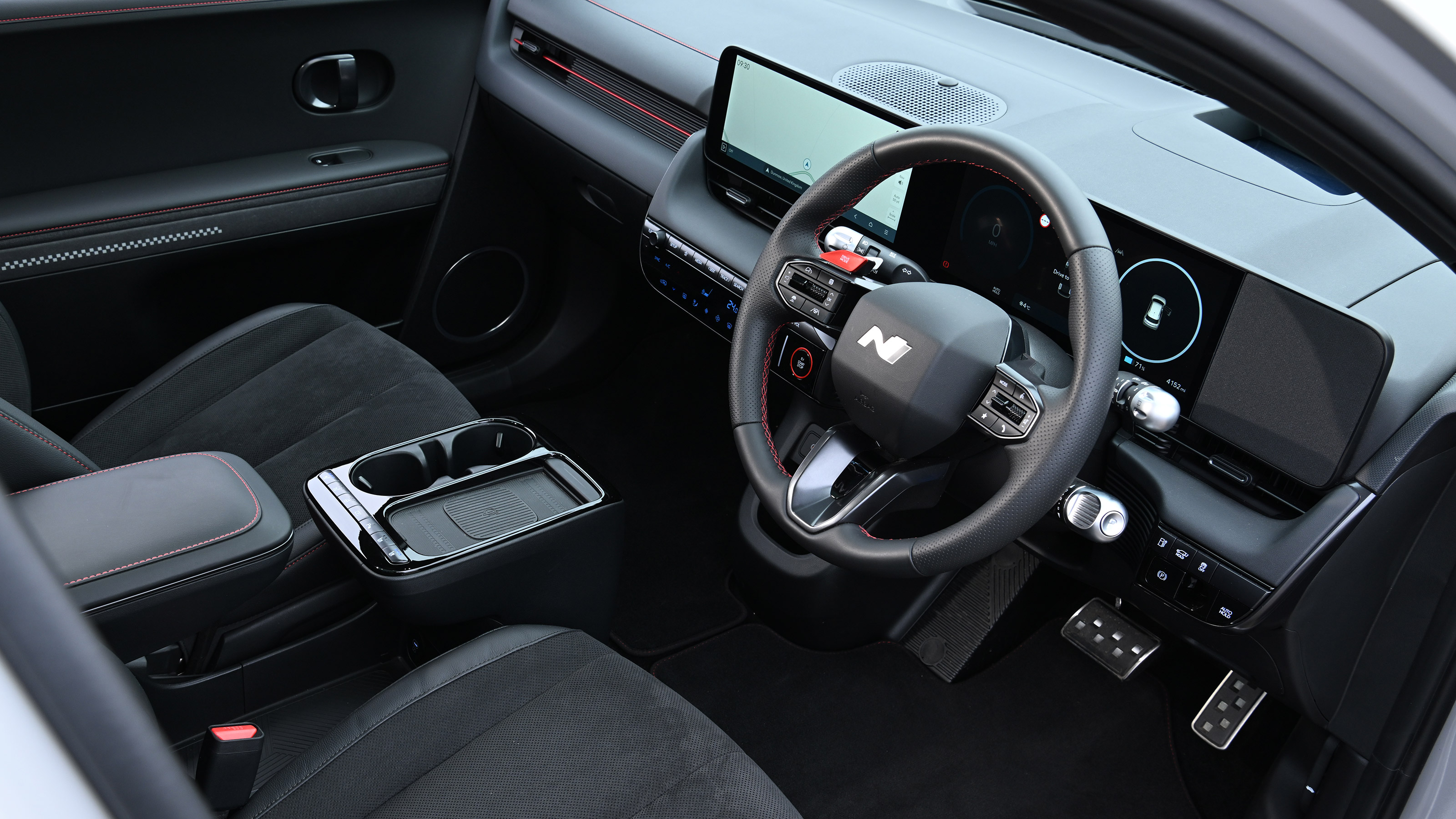 Hyundai Ioniq 5 N Line S - cabin