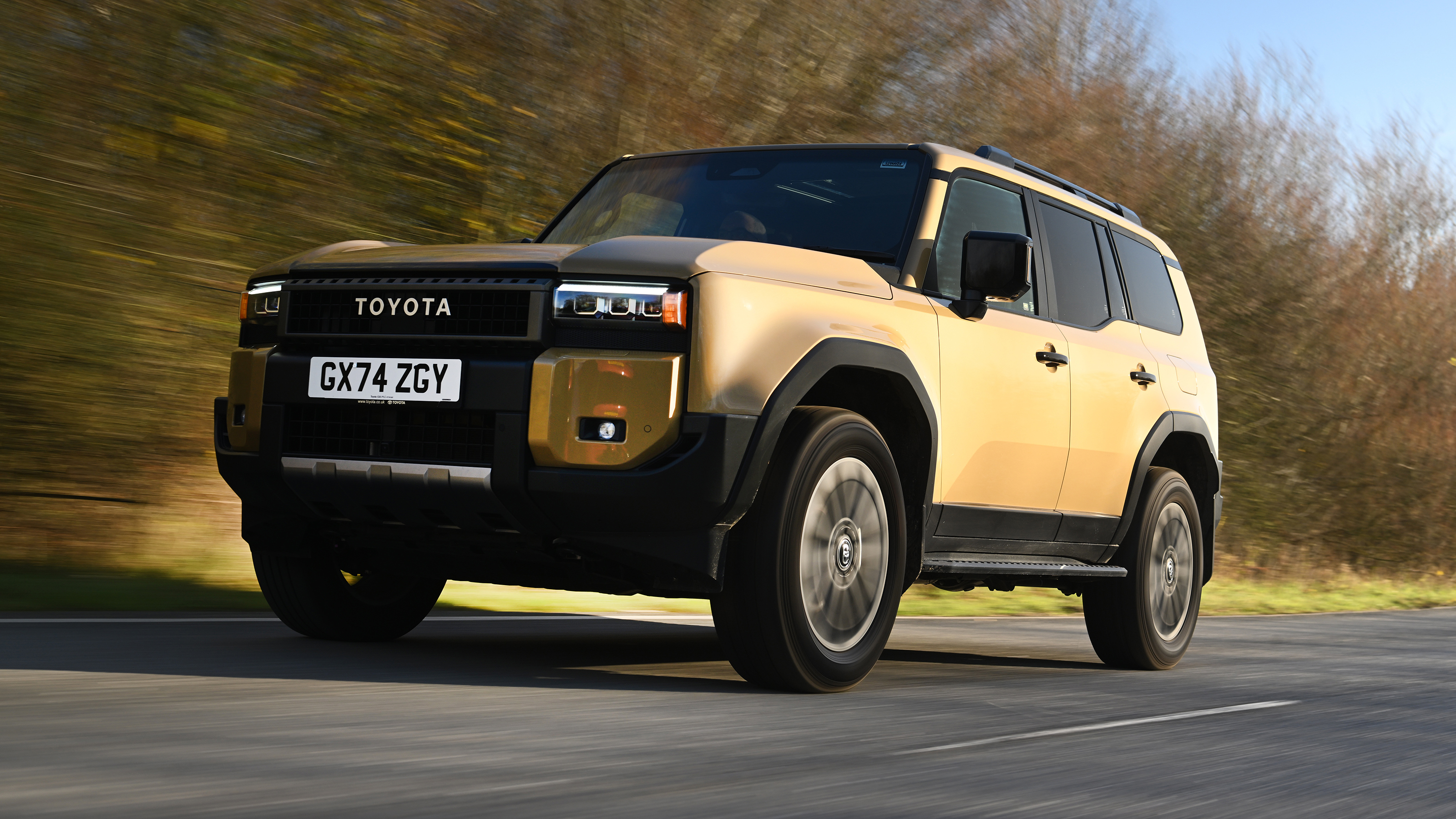 Toyota Land Cruiser - front tracking