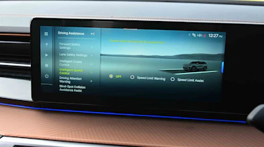 KGM Torres EVX - infotainment, speed limit warning