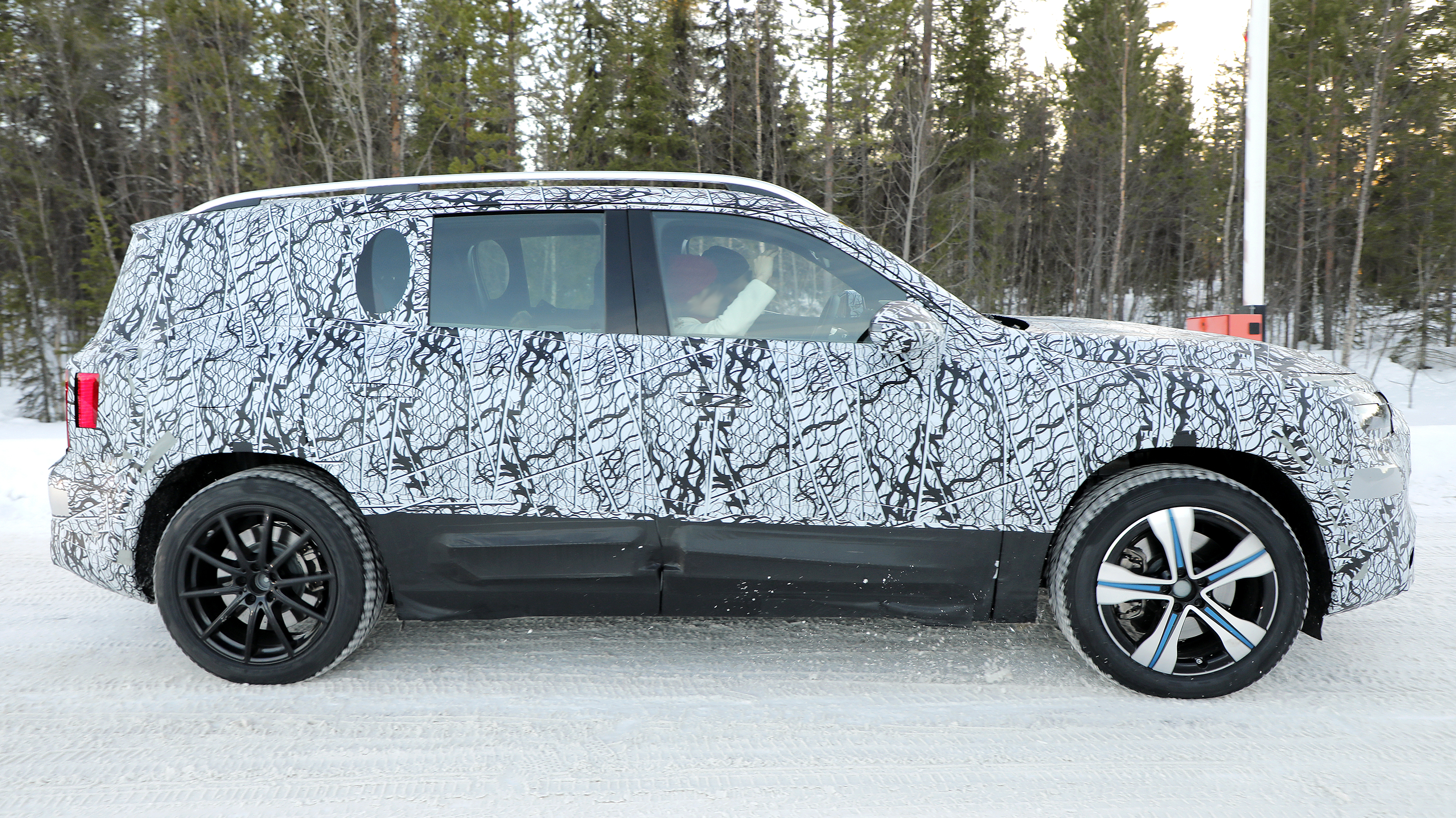Mercedes GLB spy shot - side profile