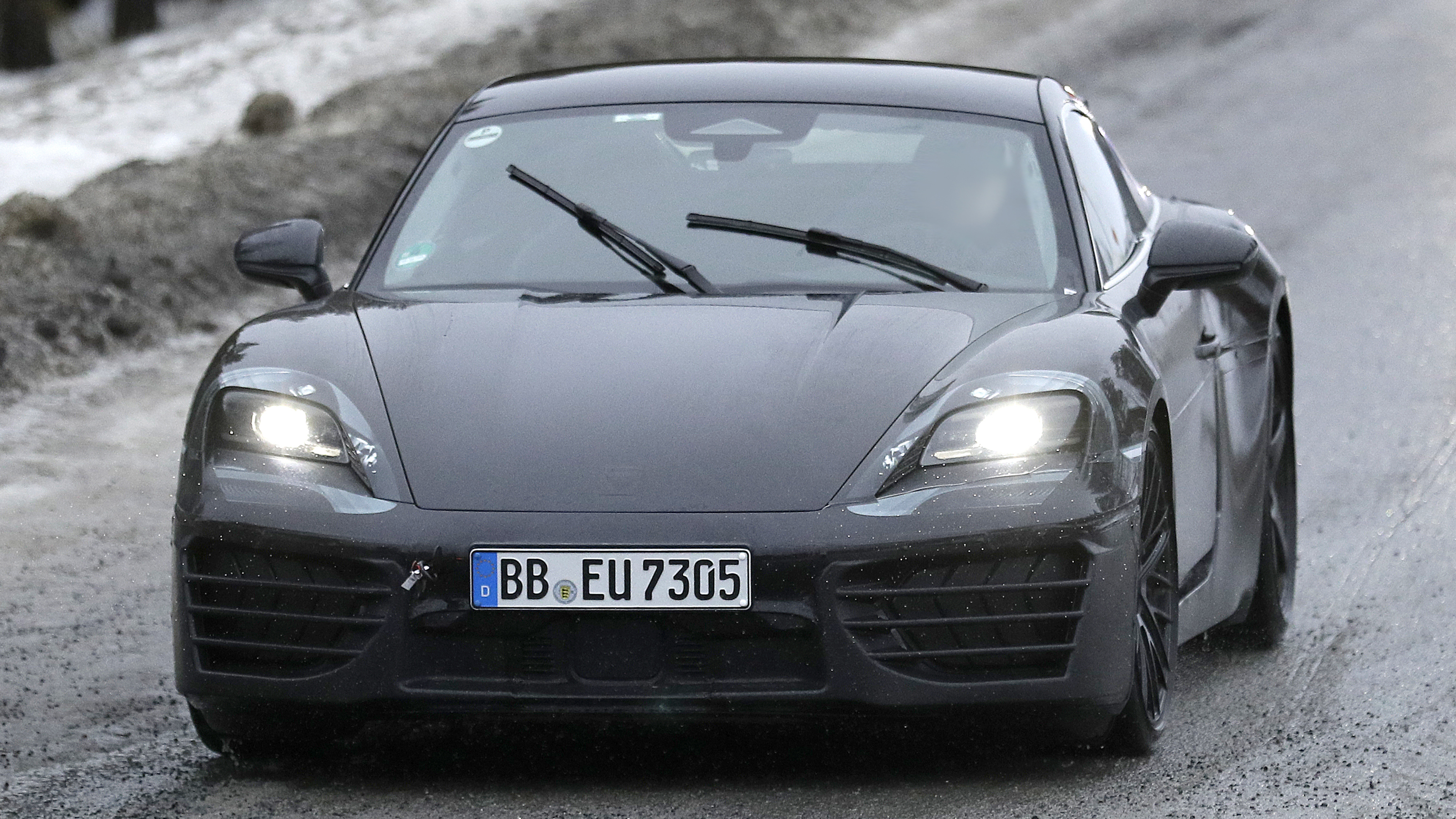 Porsche Cayman EV - front end