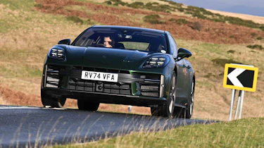 Porsche Panamera Turbo E-Hybrid - front cornering