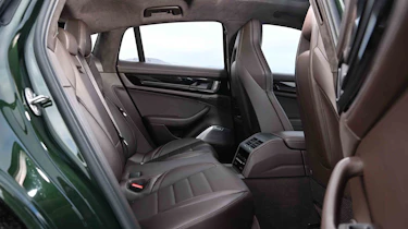 Porsche Panamera Turbo E-Hybrid - rear seats