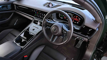 Porsche Panamera Turbo E-Hybrid - dashboard