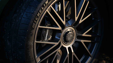 Porsche Panamera Turbo E-Hybrid - alloy wheel