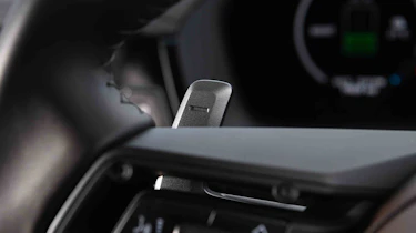 Porsche Panamera Turbo E-Hybrid - steering wheel paddles detail