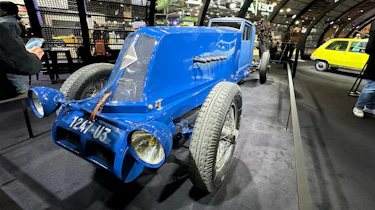 Renault 40CV ‘des Records’ - Rétromobile front 3/4