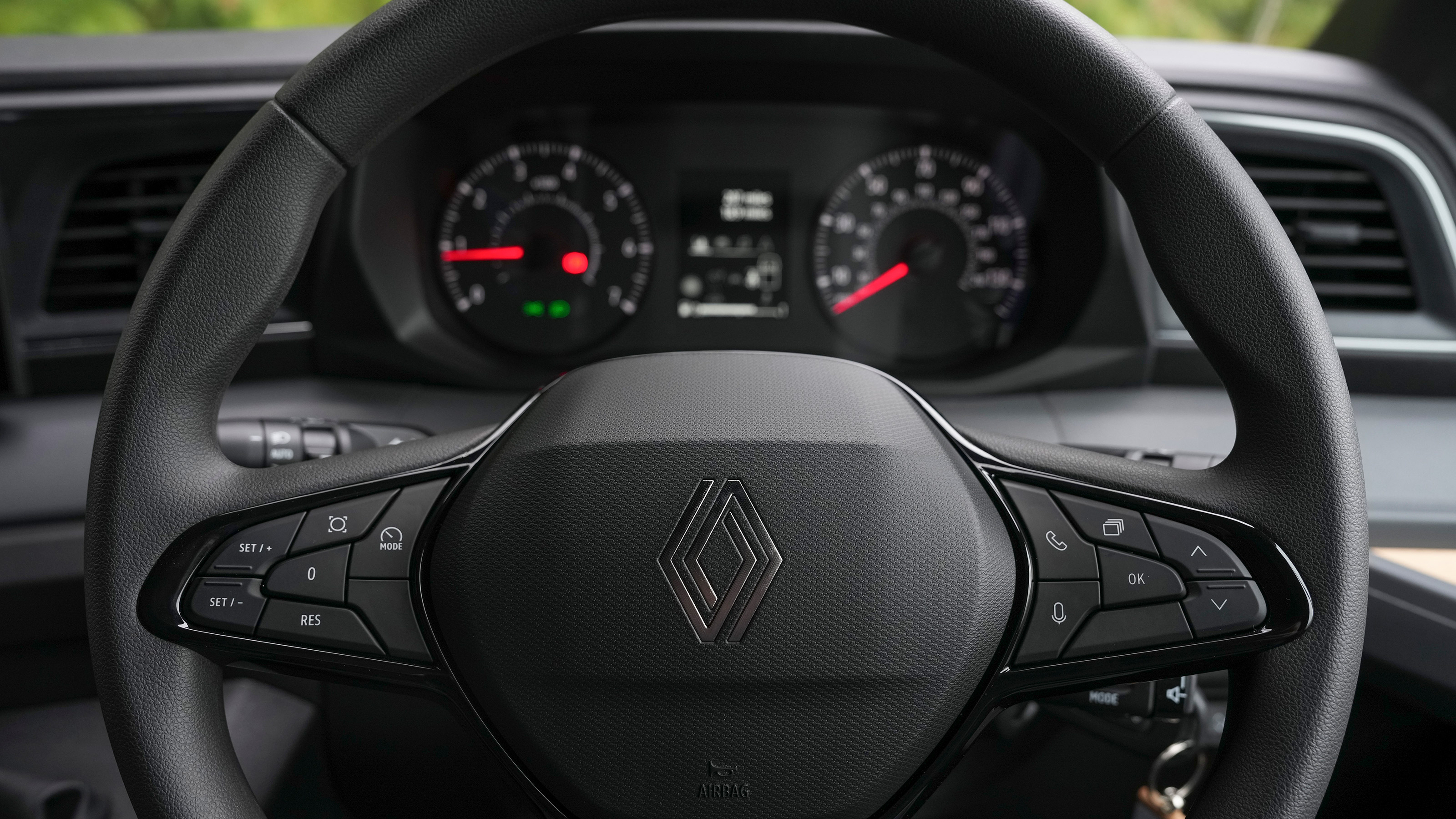 Renault Master - steering wheel