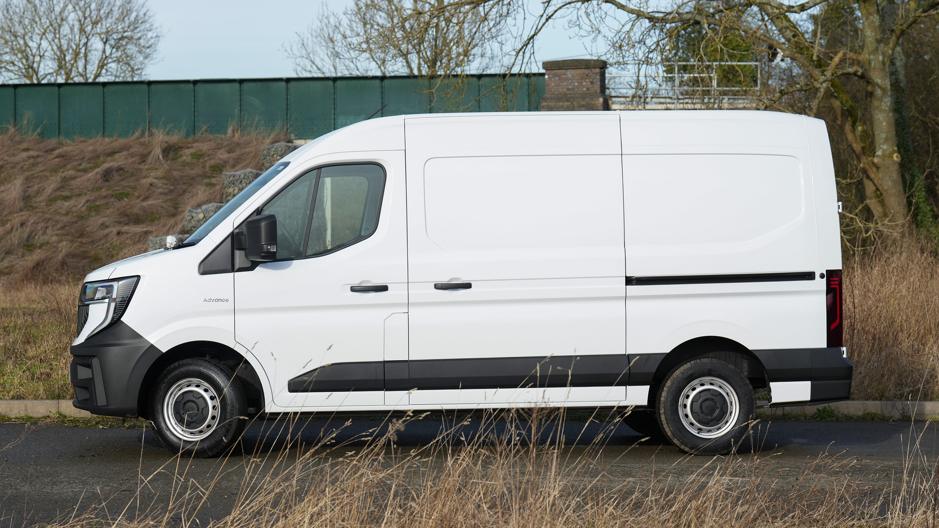 Renault Master - side static