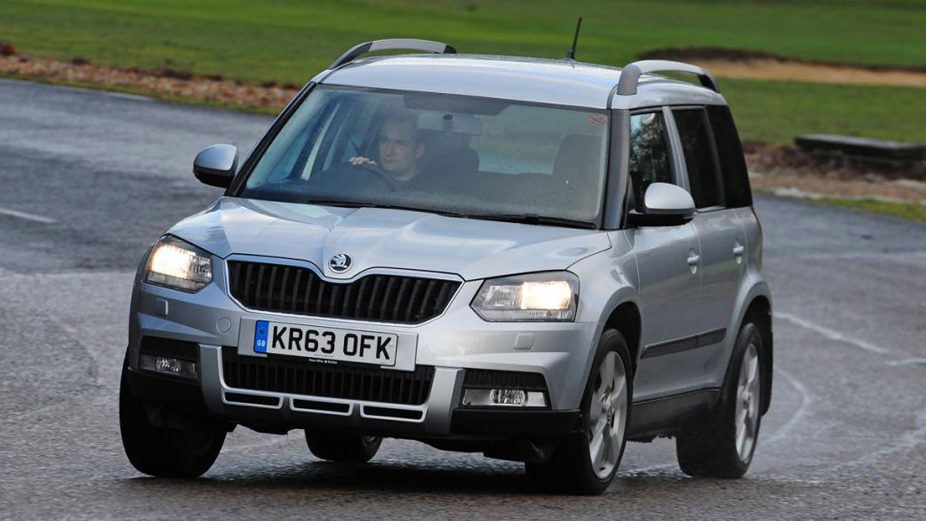 Skoda Yeti - front cornering