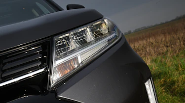 Suzuki Vitara - headlight