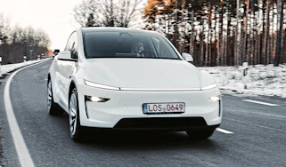 Tesla Model Y facelift - front
