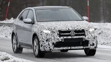 Volkswagen Taigo (camouflaged) - front tracking