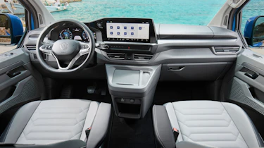 Volkswagen Transporter e-Shuttle - dash