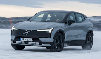Volvo EX30 Cross Country - front cornering