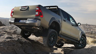 2025 Toyota Hilux Hybrid 48V - rear 3/4 rock crawling