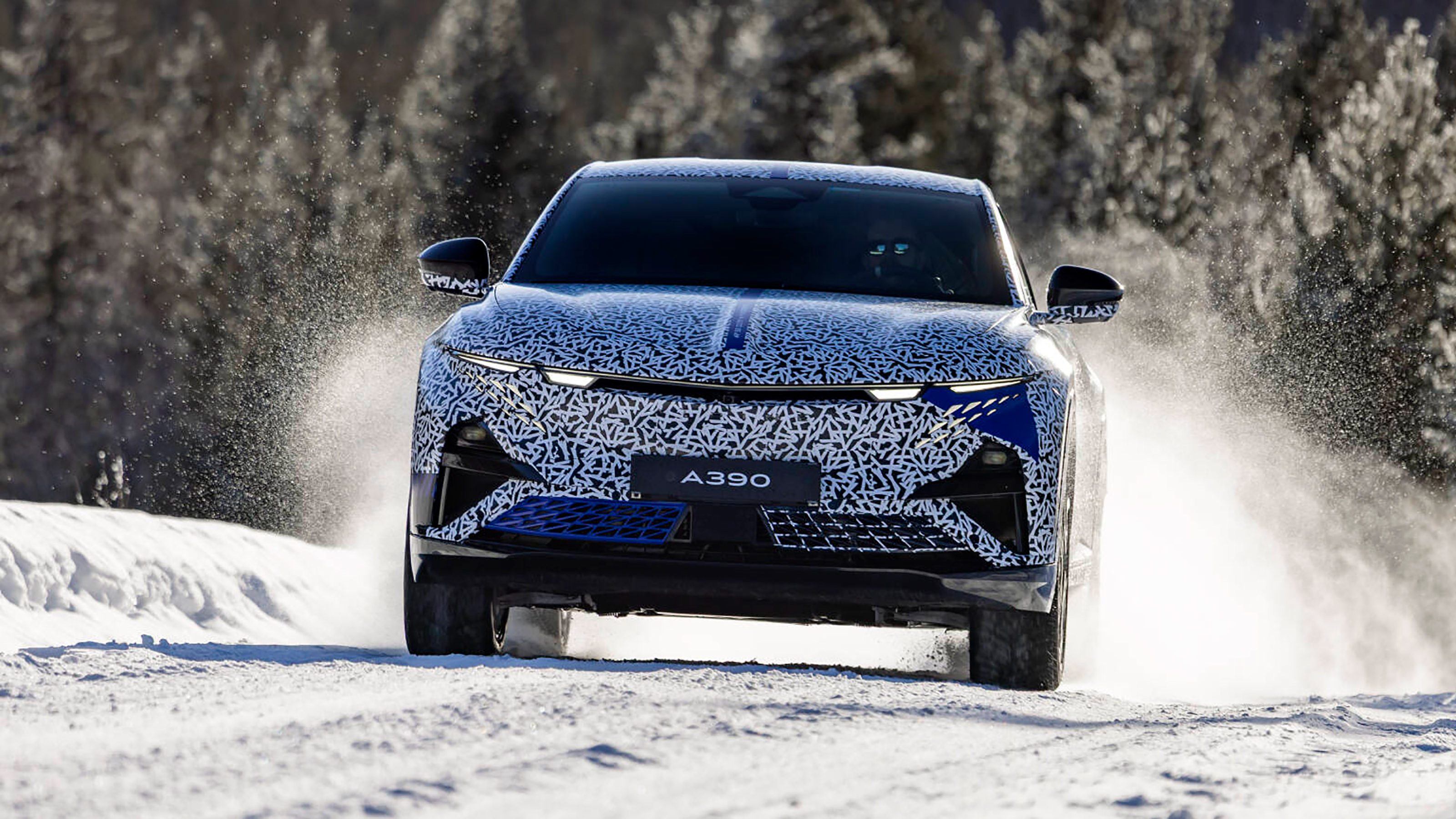 Alpine A390 - front action