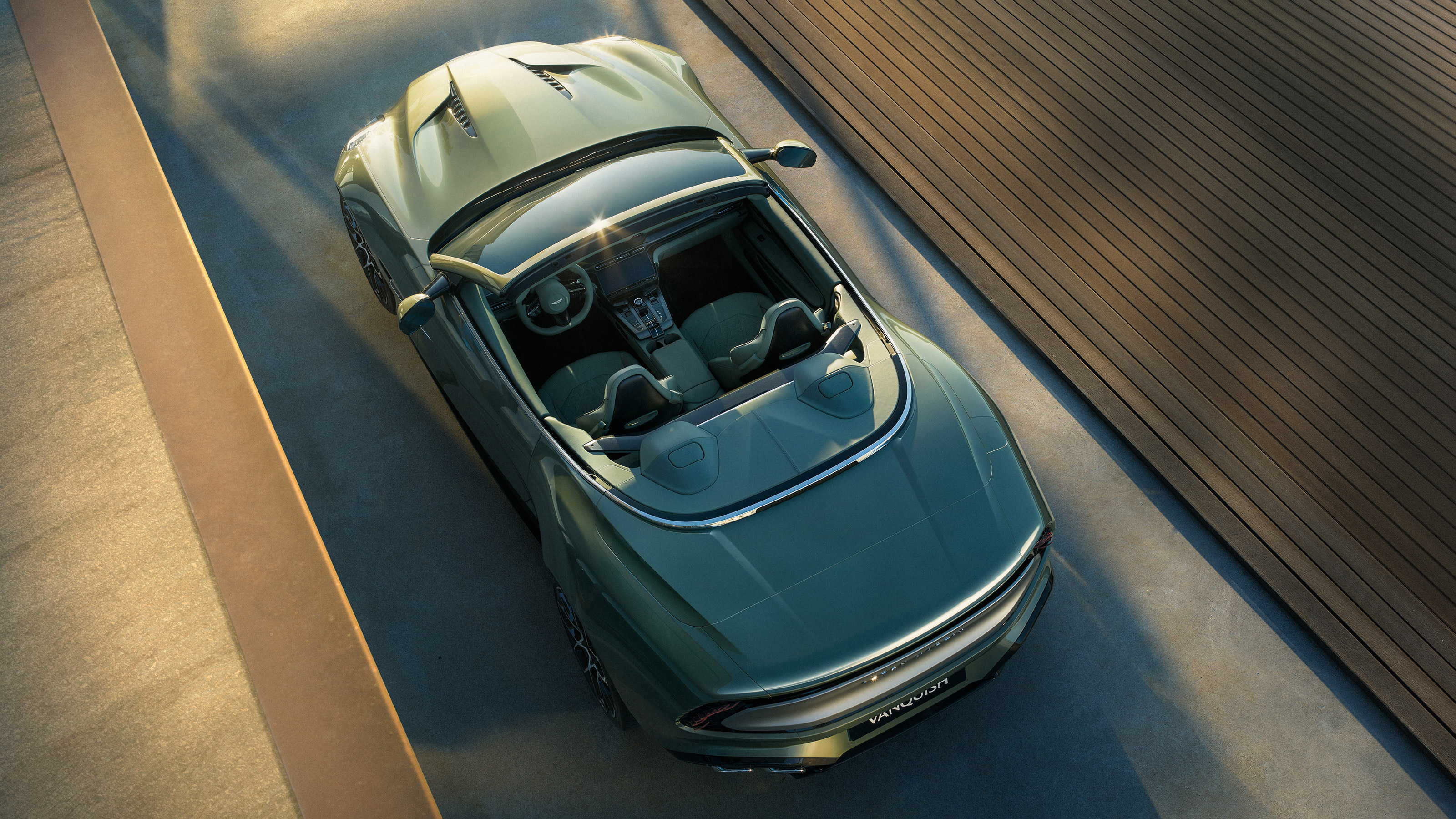 Aston Martin Vanquish Volante - above