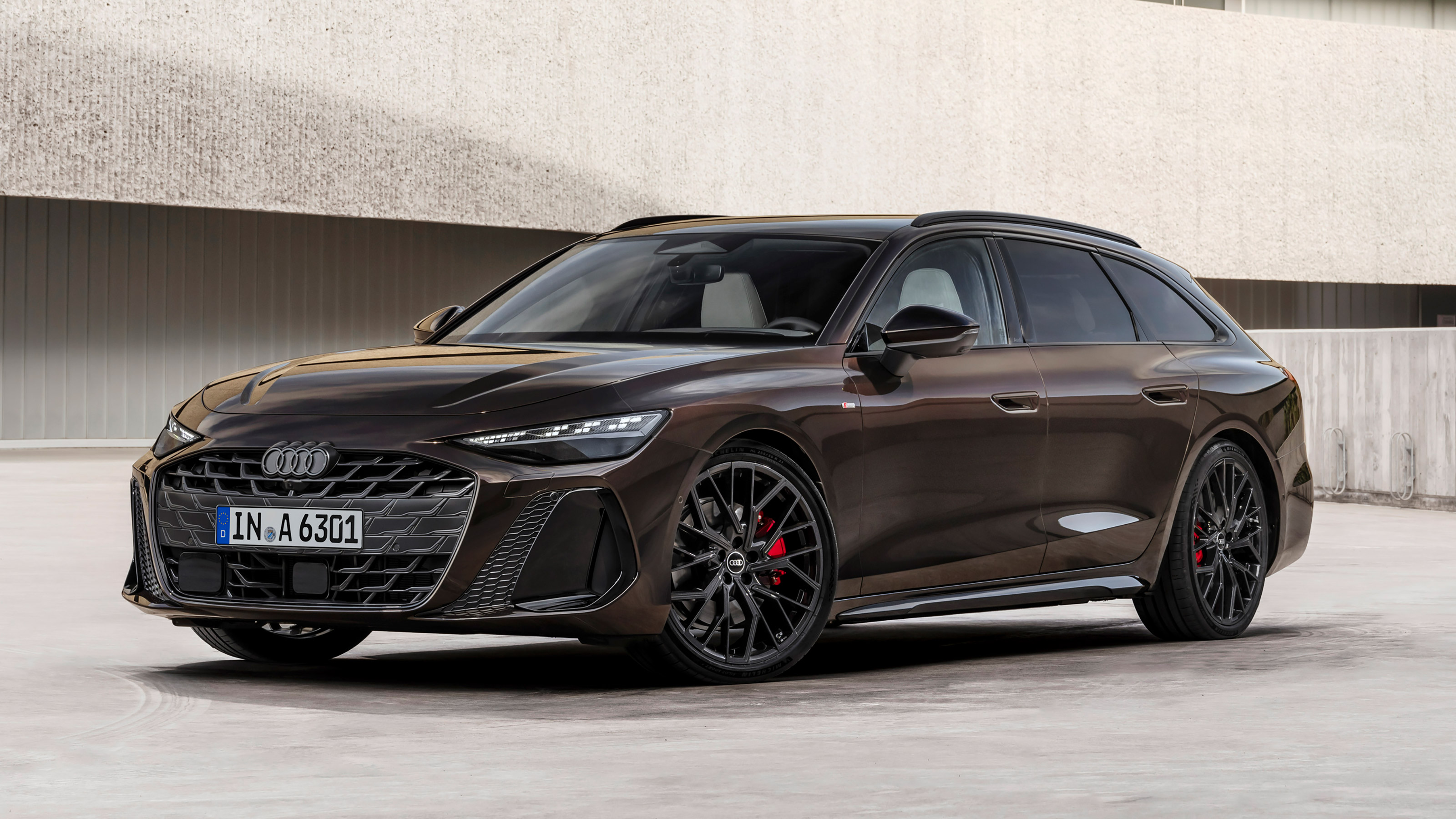 Audi A6 Avant - front static