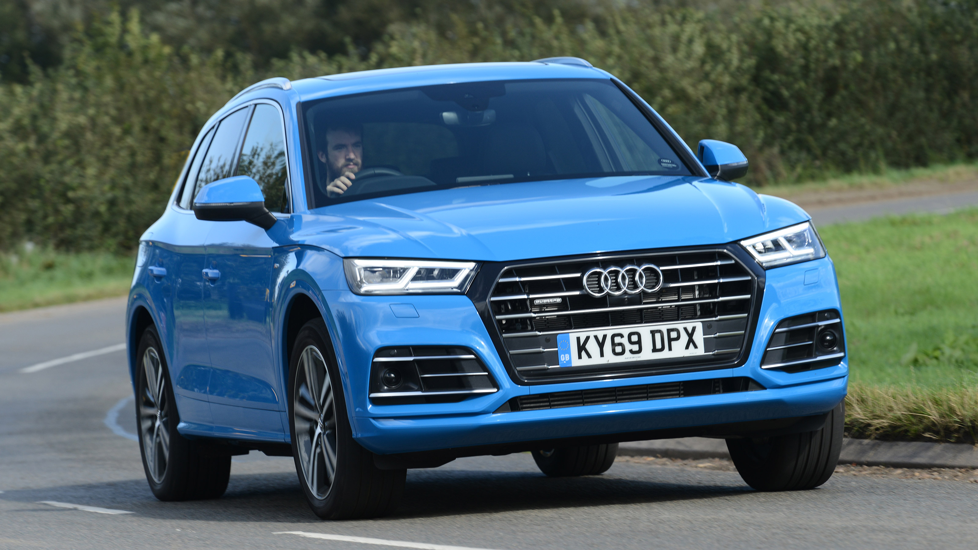 Used Audi Q5 Mk2 - front cornering