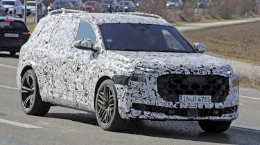 New Audi Q9 - front tracking