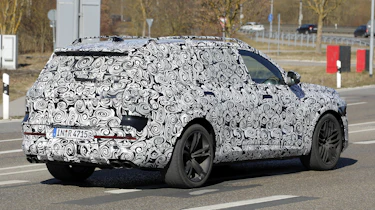 New Audi Q9 - rear tracking