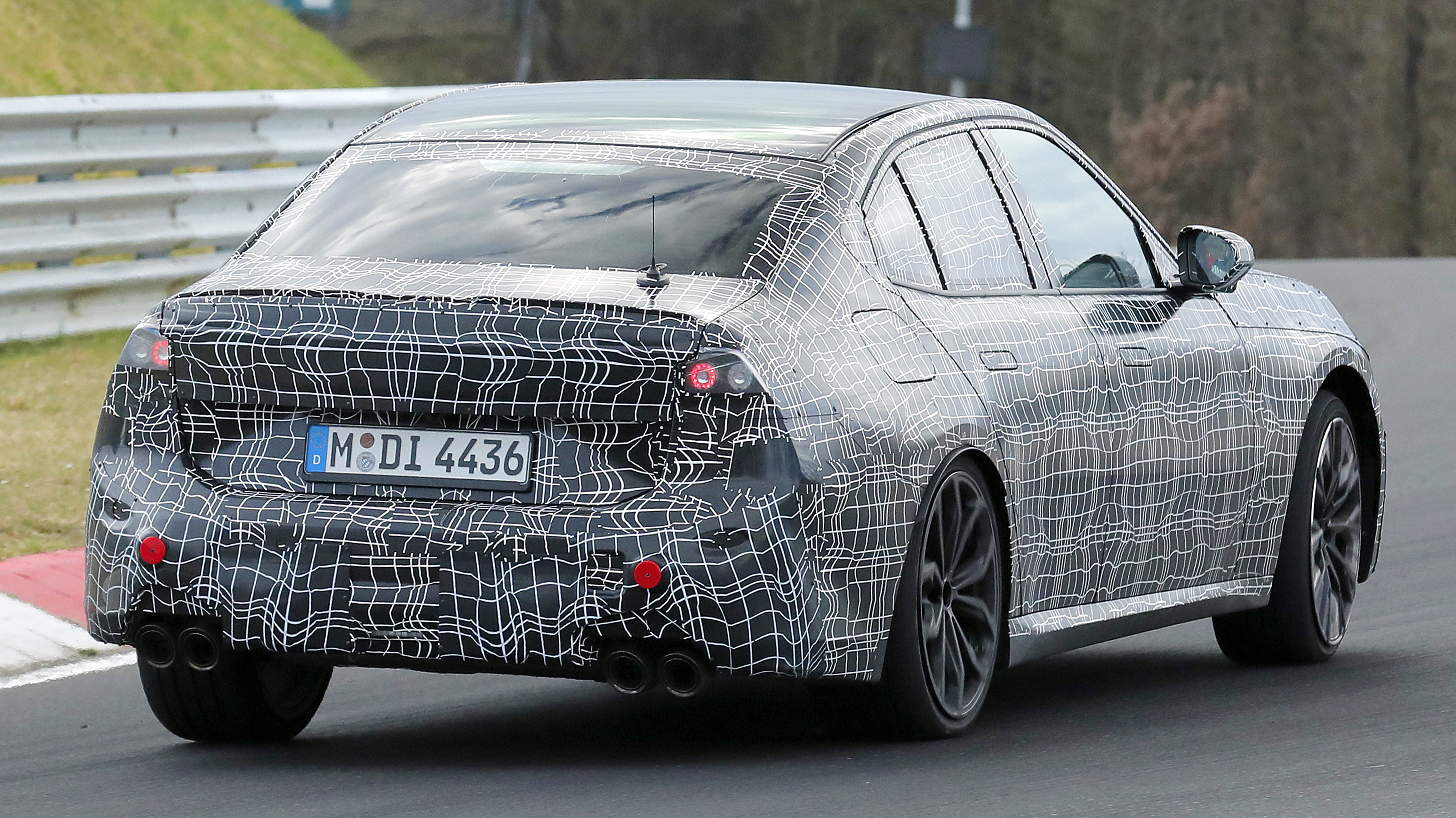 BMW Neue Klasse Sedan - rear 3/4