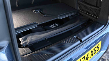 BMW X3 - underfloor storage