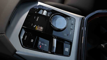 BMW X3 - iDrive on centre console