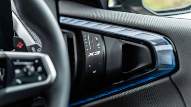 BMW X3 M50 - interior detail