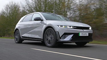 Hyundai Ioniq 5 - front tracking