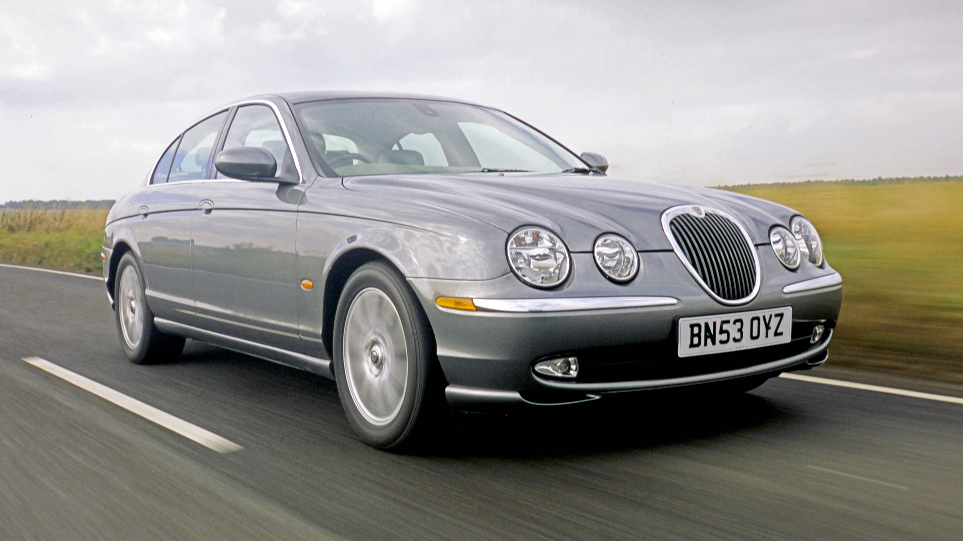 Jaguar S-Type - front tracking
