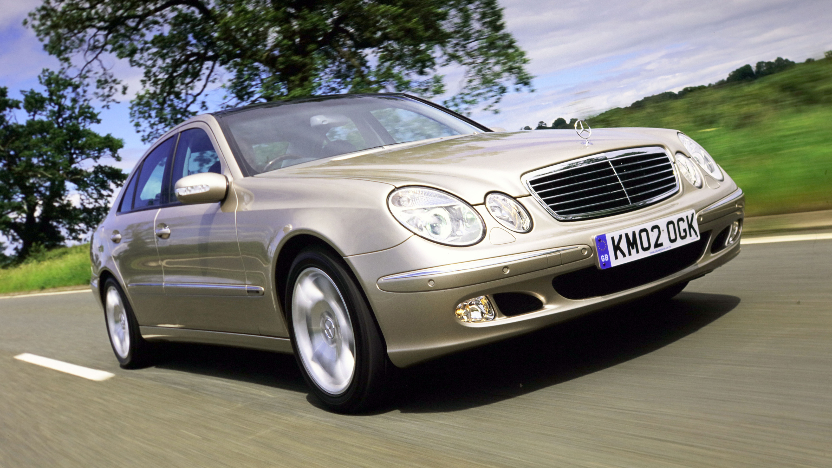 Mercedes E-Class - front tracking