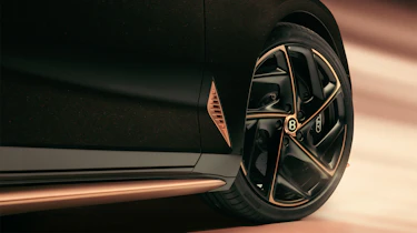 Bentley Batur 'The Black Rose' - front wheel