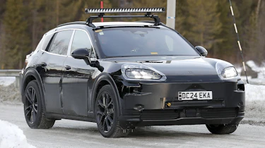 Bentley SUV EV Mule - front 3/4