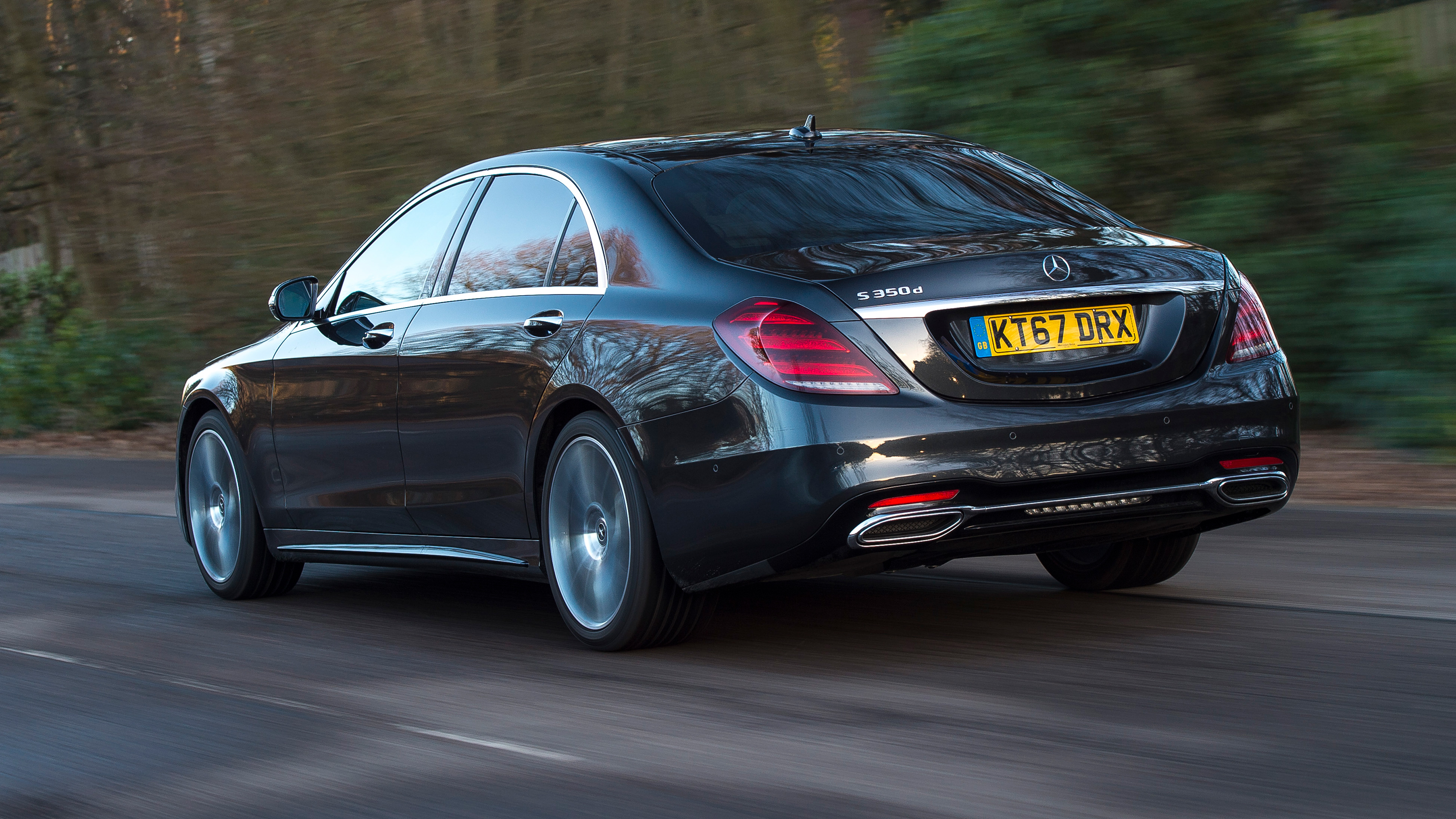 Mercedes S-Class - rear tracking