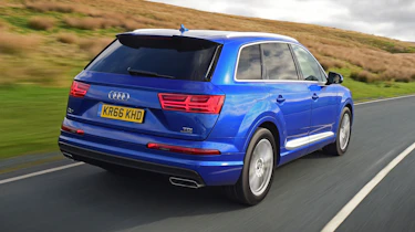 Audi Q7 - rear tracking