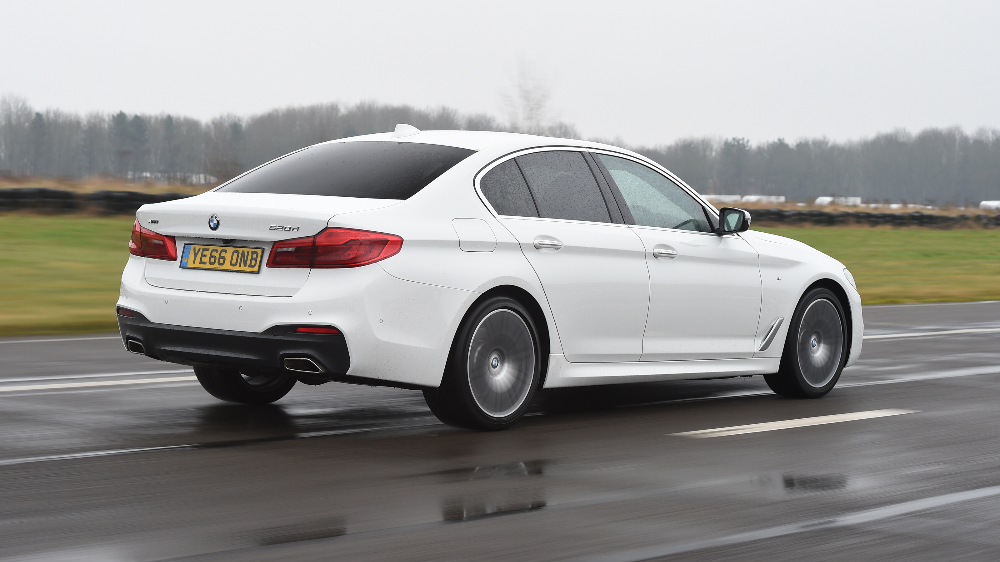 BMW 5 Series - rear tracking