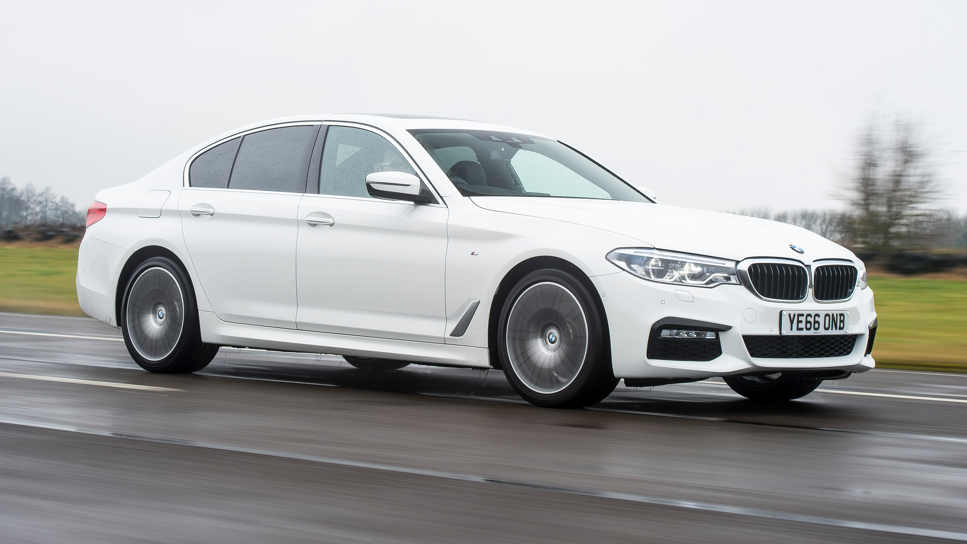 BMW 5 Series - front tracking