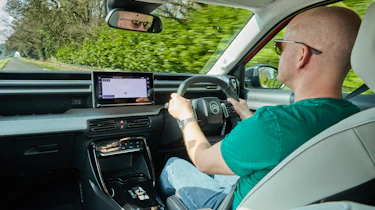 Citroen e-C3 – Alex Ingram driving the Citroen e-C3