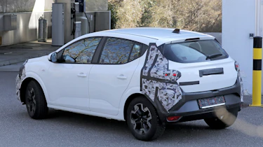 Dacia Sandero facelift spied testing - rear tracking