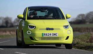 Fiat 500e - front cornering