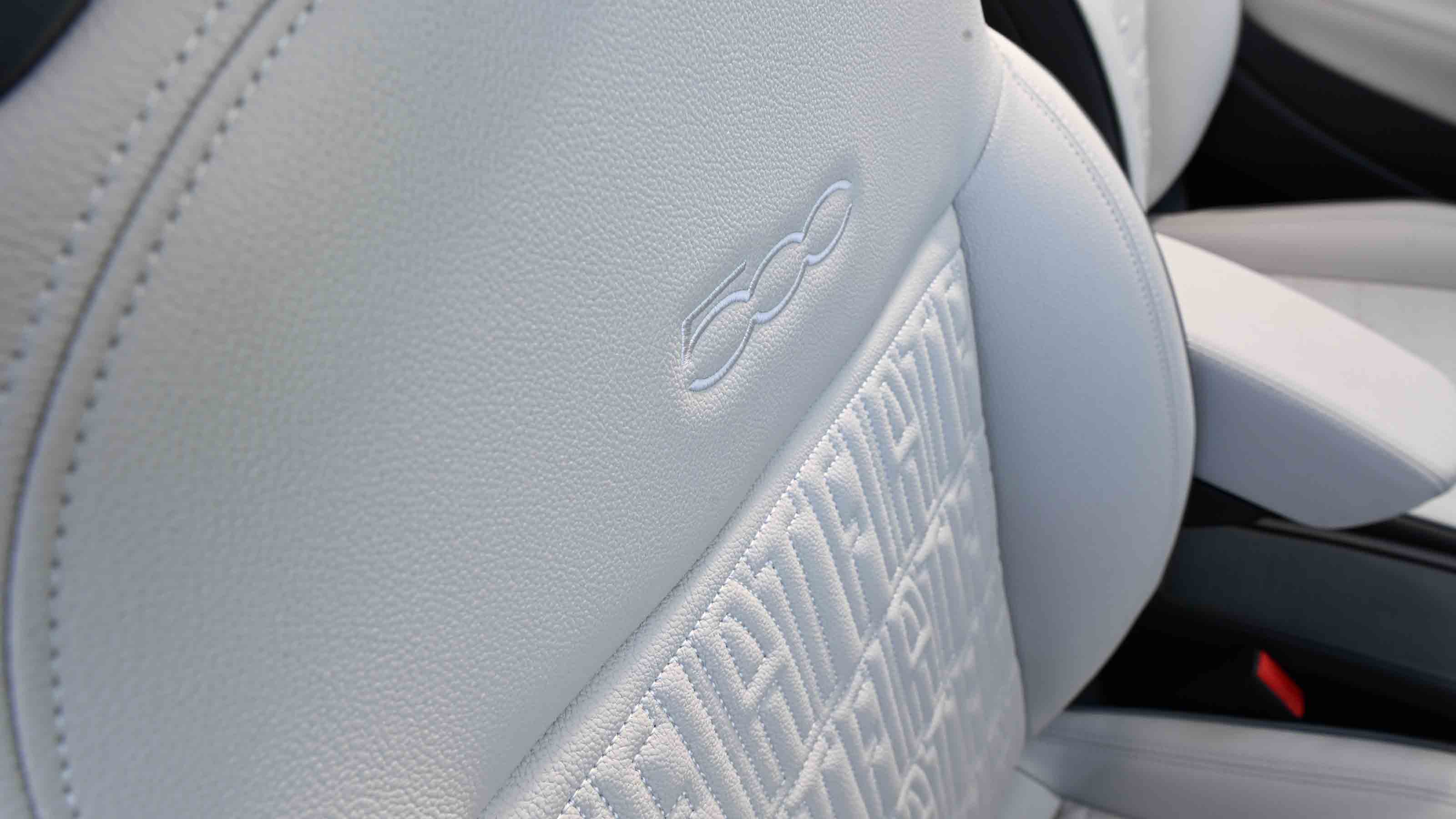 Fiat 500e - La Prima leather seats
