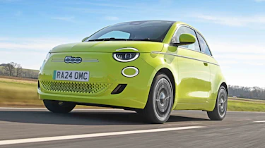 Fiat 500e - front tracking