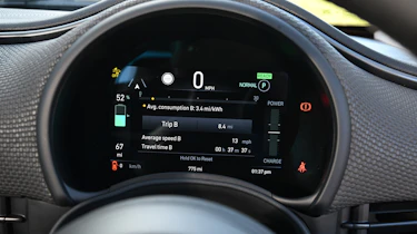 Fiat 500e - dials