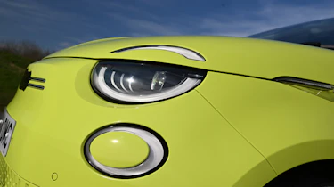 Fiat 500e - front light