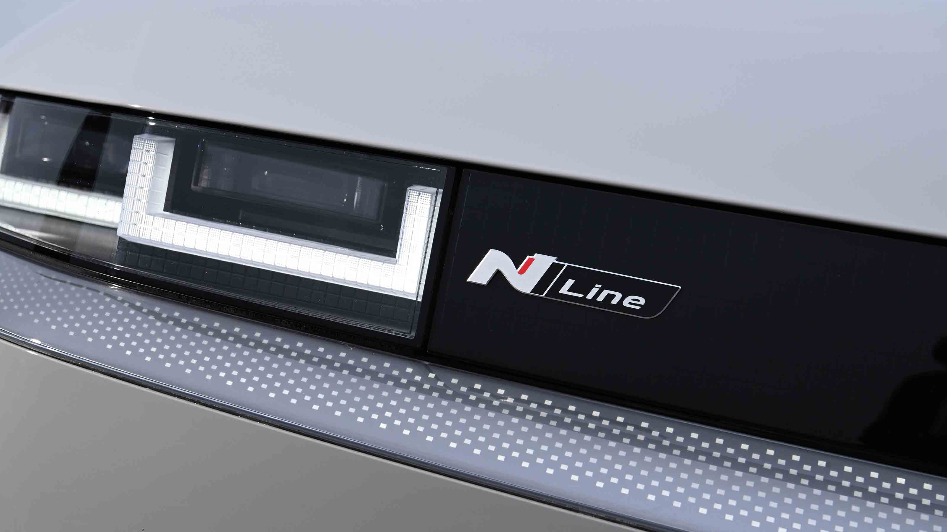 Hyundai Ioniq 5 - 'N Line' grille badge