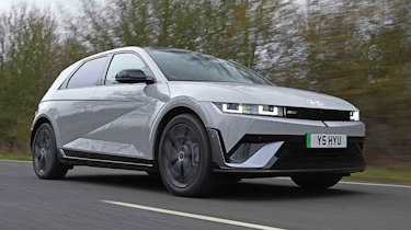 Hyundai Ioniq 5 - front tracking