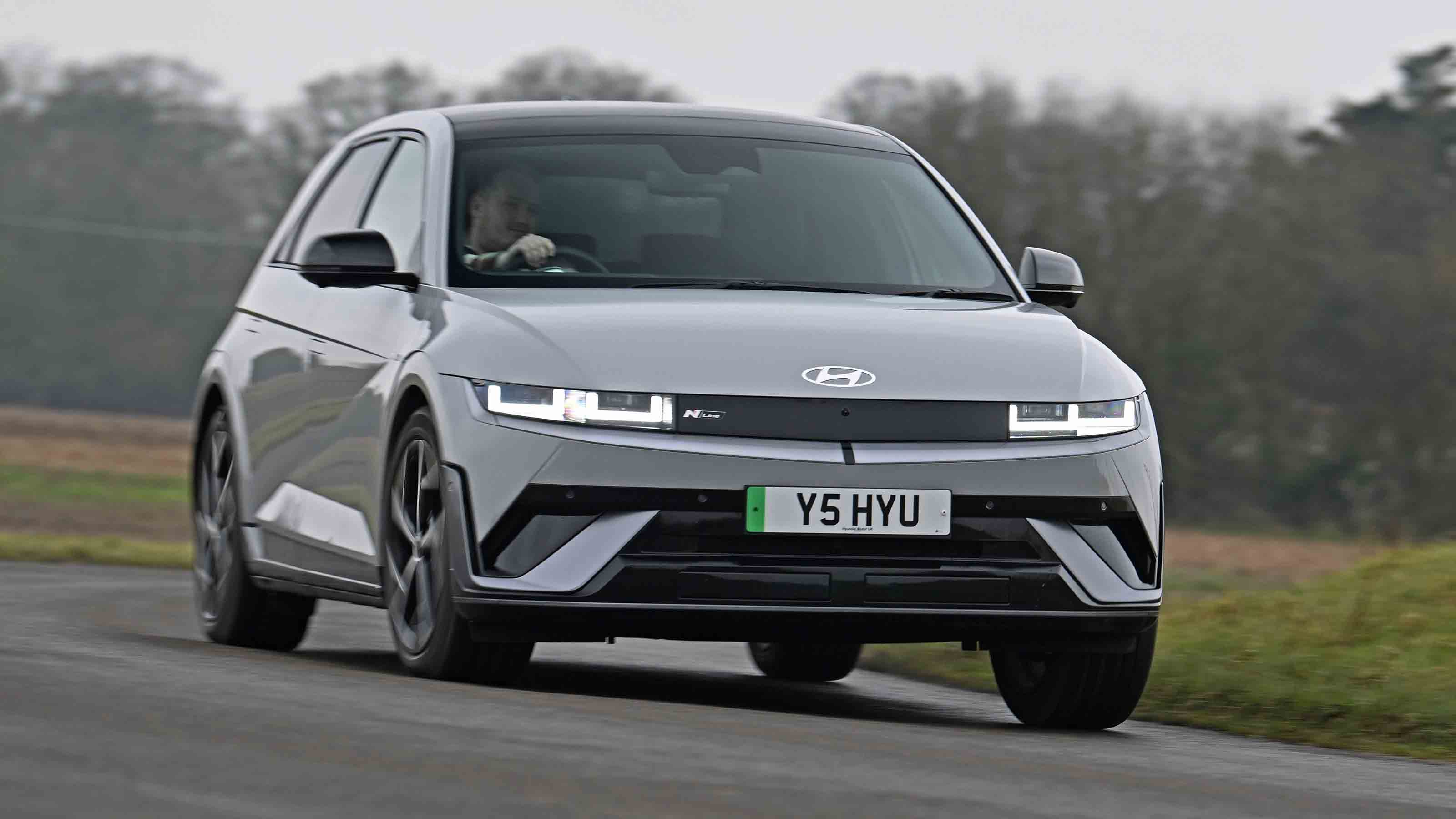 Hyundai Ioniq 5 - front cornering